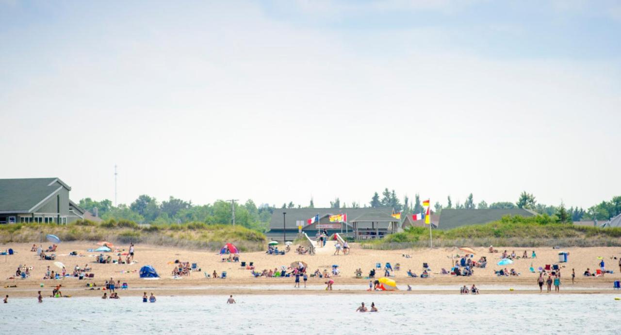 Shores Inn & Hotel Shediac Exterior foto